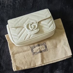 Gucci GG Marmont Flap Matelassé Quilted Marmont Super Mini Bag